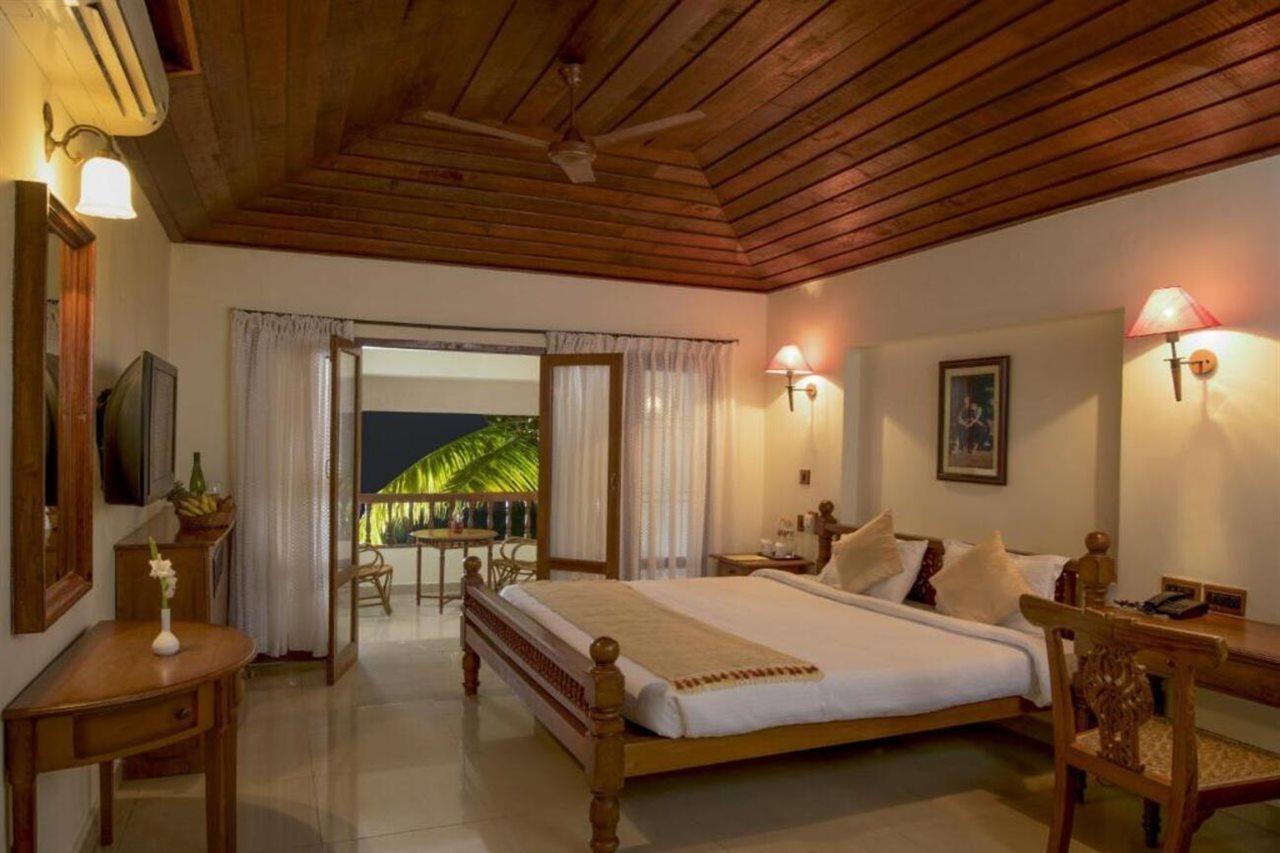 Isola Di Cocco Ayurvedic Beach Resort Poovar Bagian luar foto